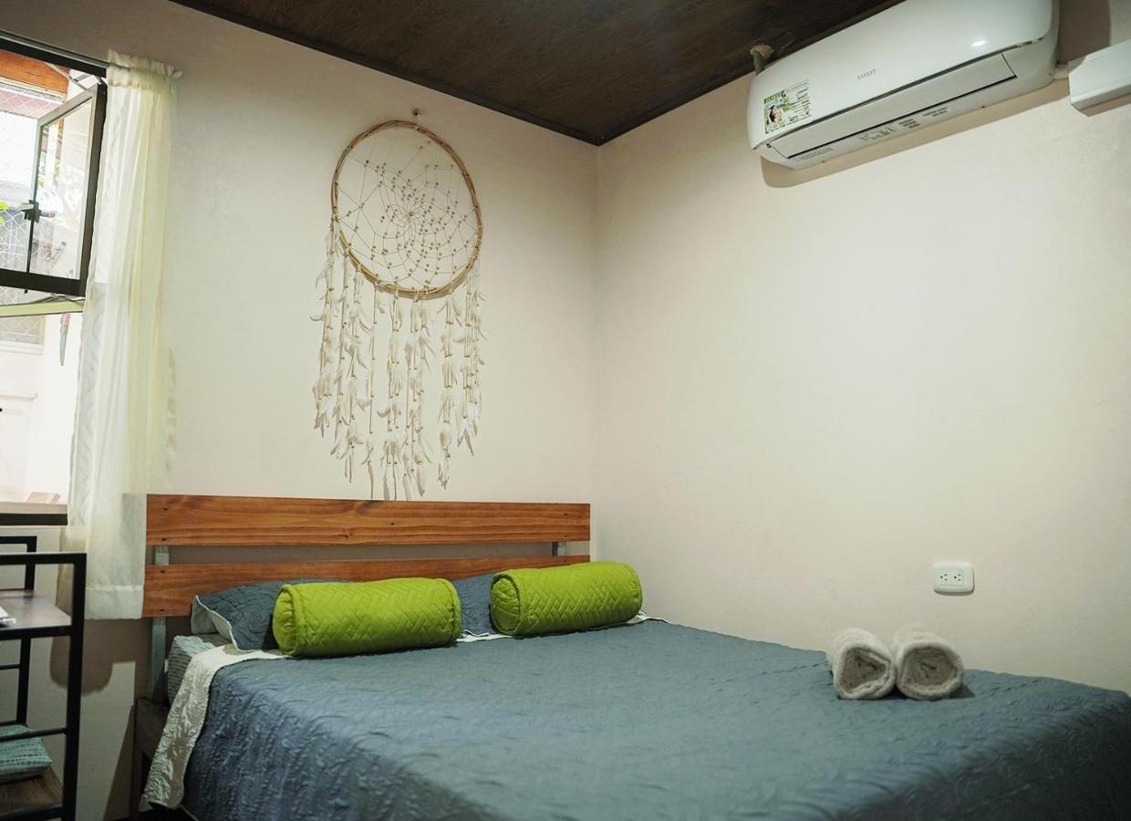 Apartamentos Y Studios Brisas Del Mar Santa Teresa Playa Santa Teresa  Exterior photo